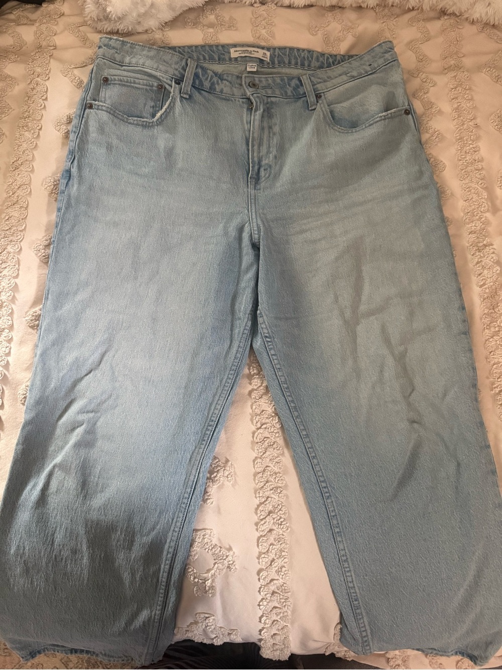 Abercrombie & Fitch Curve Love High Rise 90 Straight Jeans